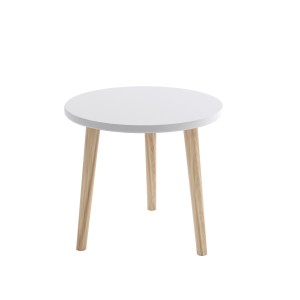 Couchtisch auf Holzbeinen 1/9