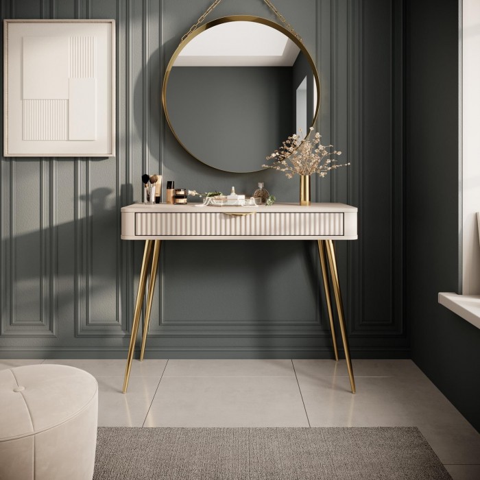 Beige LANTE Schminktisch mit geriffelter Schublade auf hohen goldenen Beinen