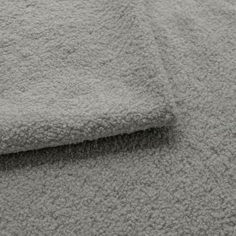 Modernes Zweisitzer-Sofa PARMA aus hellgrauem Lammfellstoff in minimalistischem Design 3/9