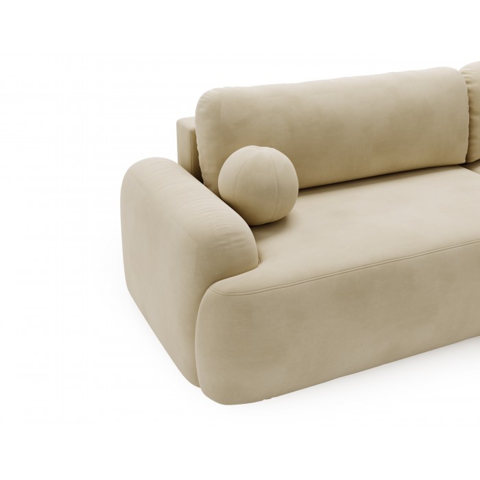 Elegantes, beigefarbenes Ecksofa CLOUDY aus Veloursstoff mit abgerundeten Seiten und kugelförmigen Zierkissen