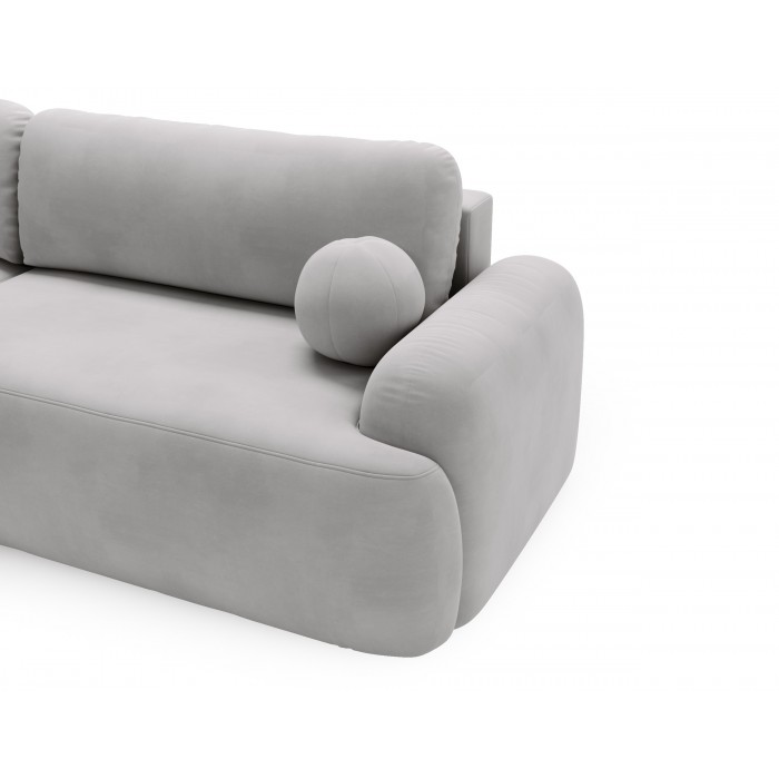 Elegantes hellgraues Ecksofa CLOUDY aus Veloursstoff mit abgerundeten Seiten und dekorativen kugelförmigen Polstern