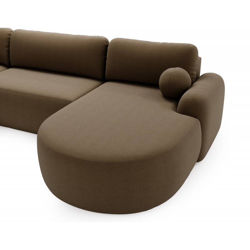 Elegantes braunes Ecksofa U CLOUDY aus Lammfellstoff mit abgerundeten Seiten und dekorativen kugelförmigen Kissen 5/9