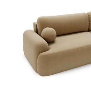 Elegantes, beigefarbenes Ecksofa CLOUDY aus Lammfell mit abgerundeten Seiten und dekorativen, kugelförmigen Polstern 4/9
